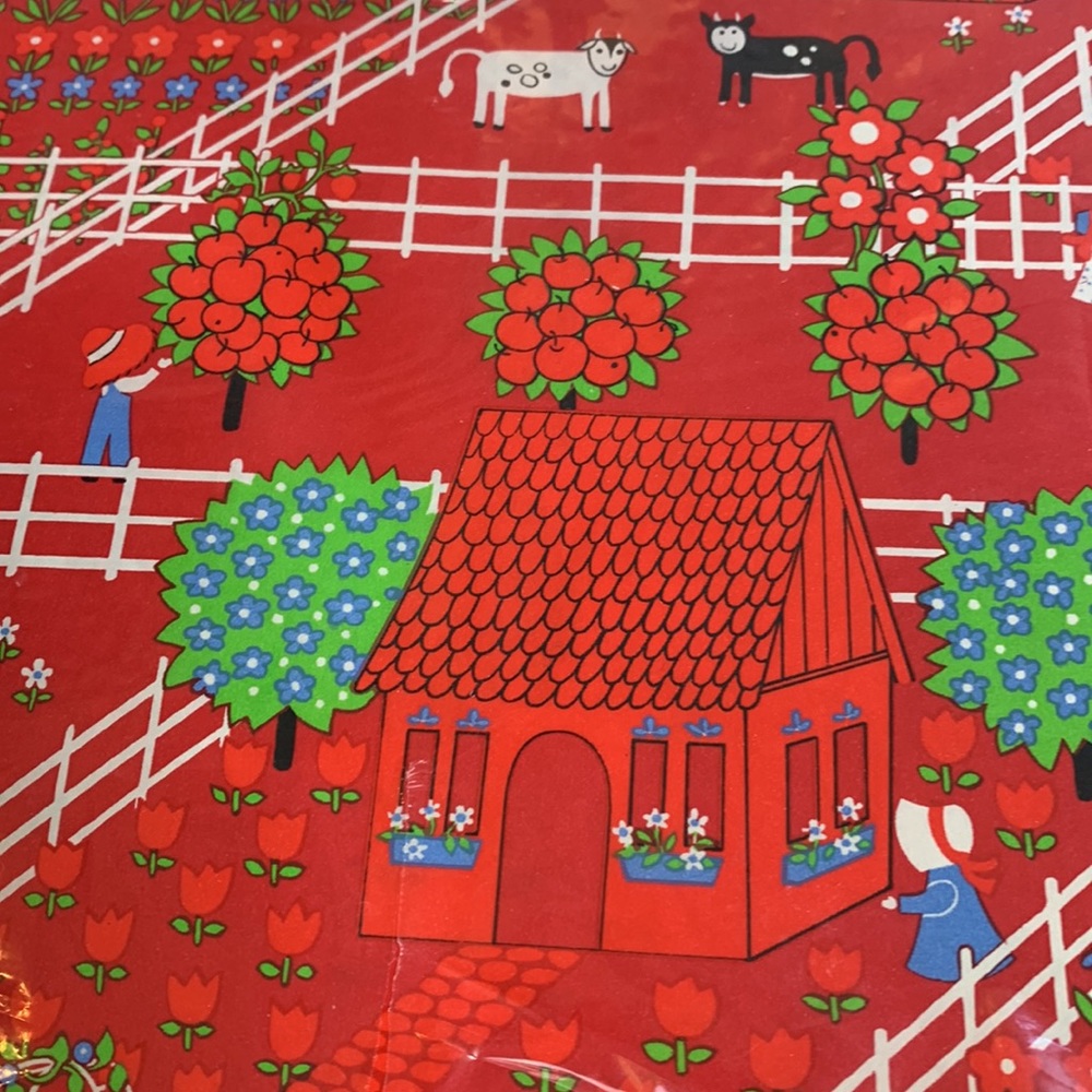 2PC Farmland Giftwrap